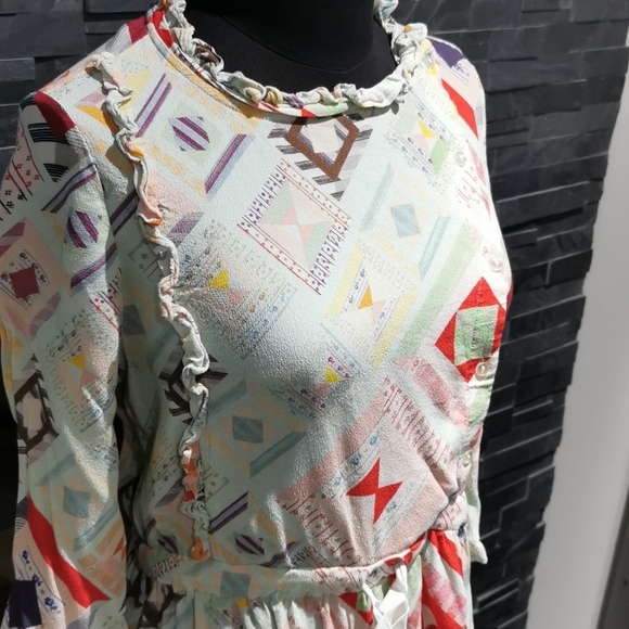 2/$30 tops - Asymmetric top - Picture 3 of 5